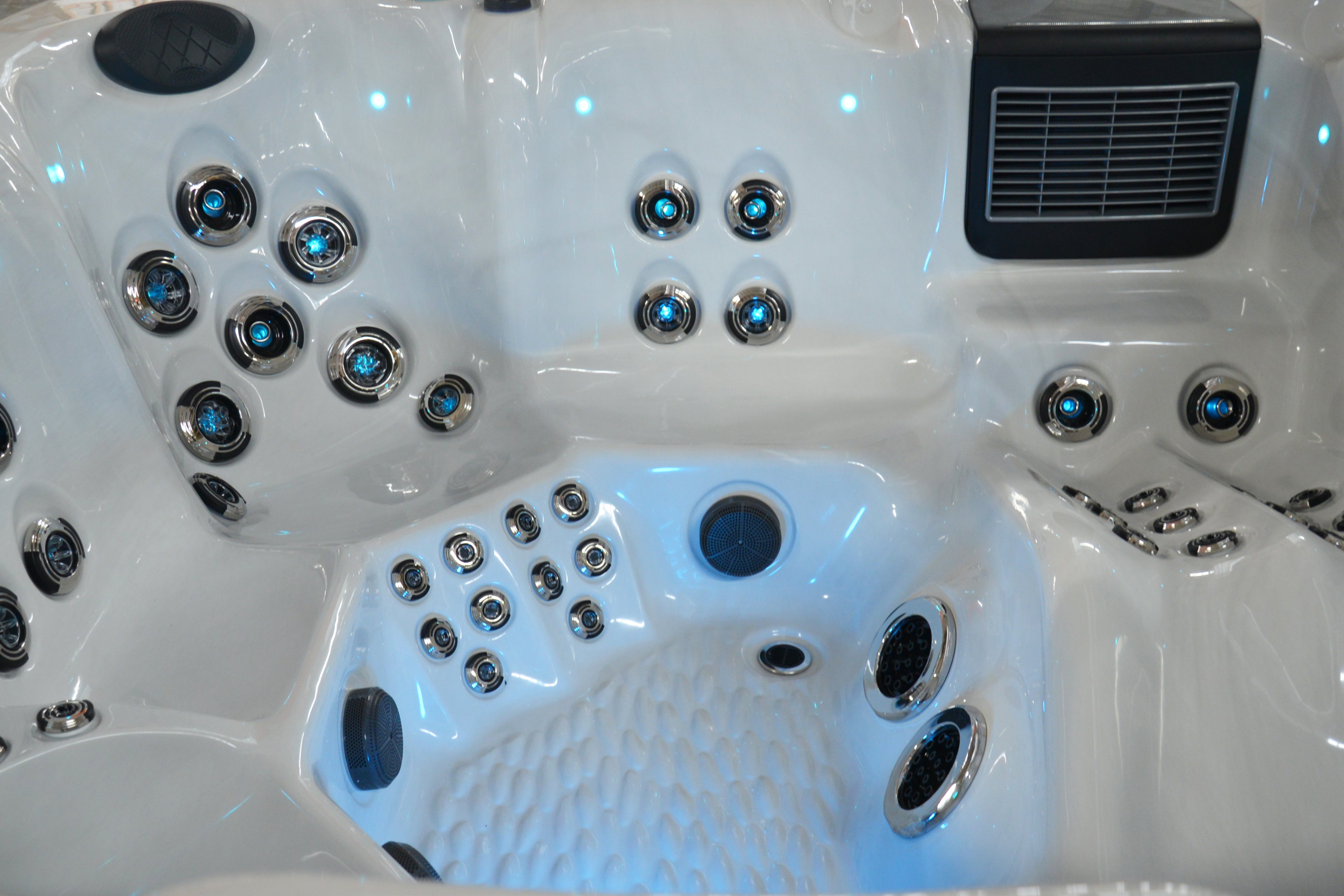 Olympus Retreat 5 Person Spa w/Lounge