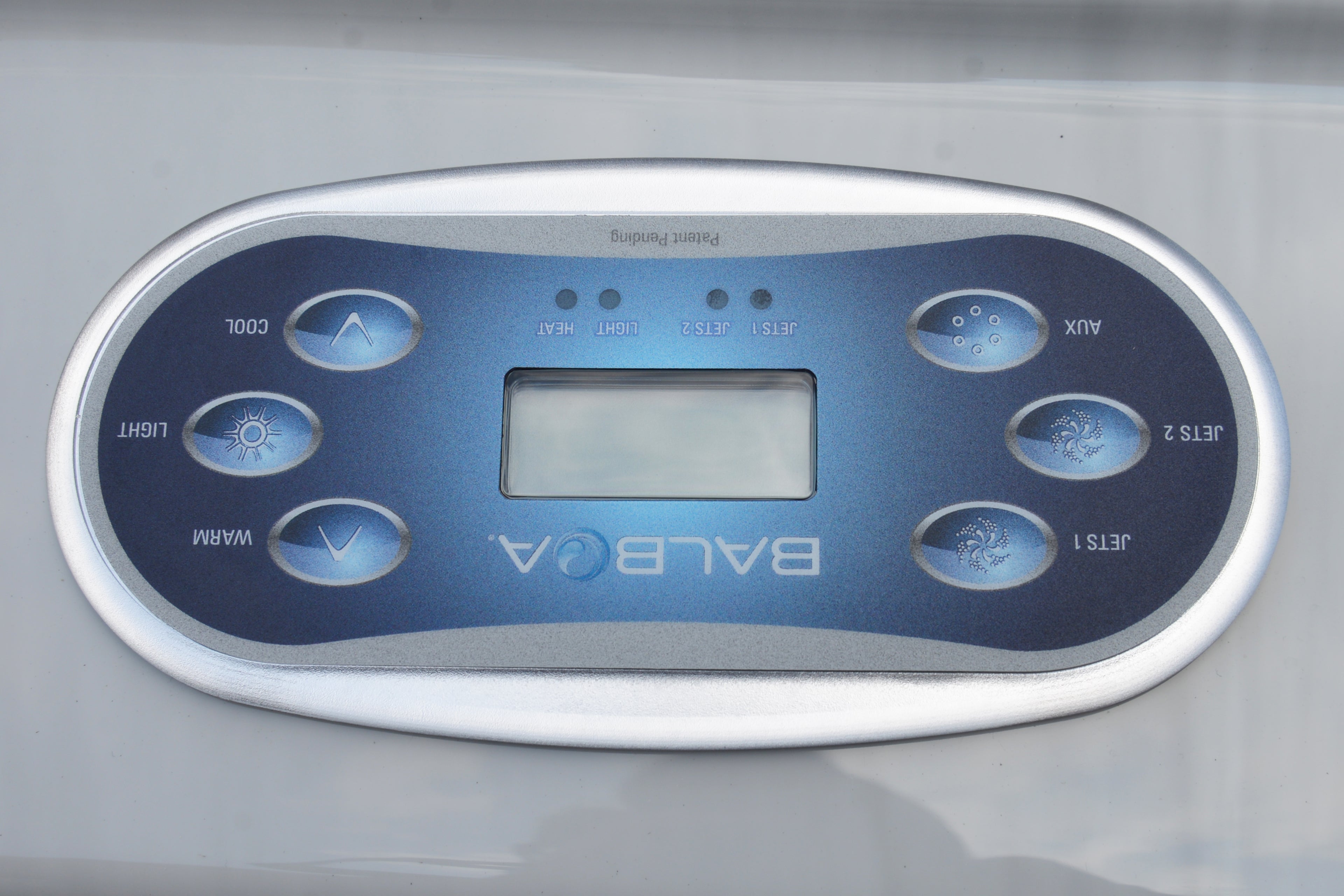 Everest Escape 7 Person Luxury Spa