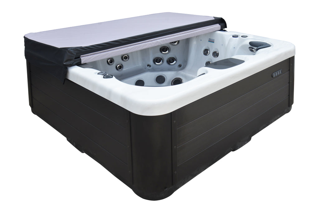 Everest Escape 7 Person Luxury Spa